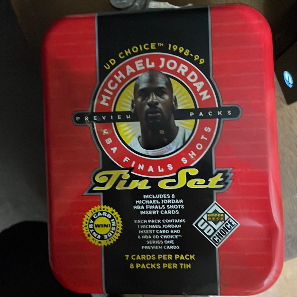 Michael Jordan Tin Basketball Playing Card Set